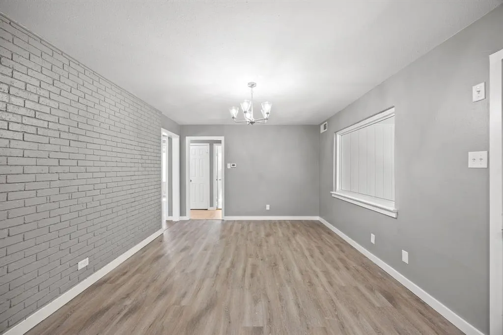 2215 Mack Lane
