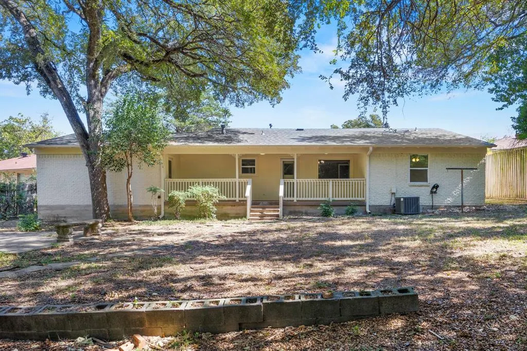 2215 Mack Lane