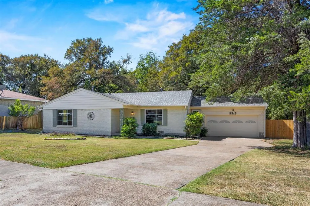 2215 Mack Lane