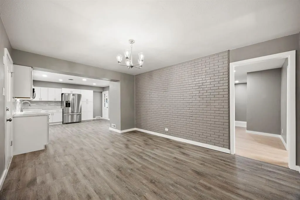 2215 Mack Lane