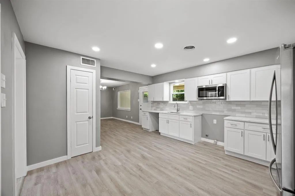 2215 Mack Lane