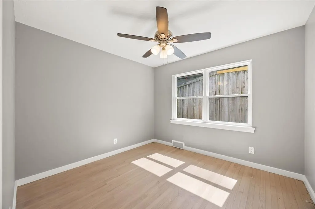 2215 Mack Lane