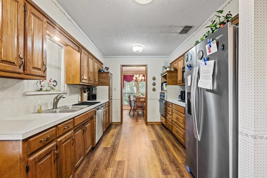 2412 Crestview Drive