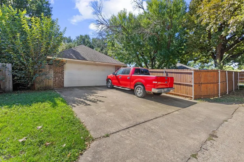 2412 Crestview Drive