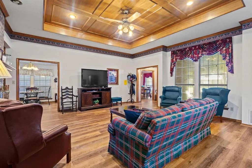 2412 Crestview Drive