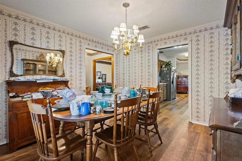 2412 Crestview Drive
