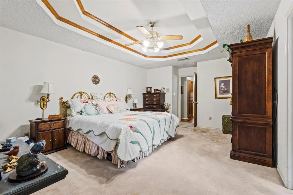 2412 Crestview Drive