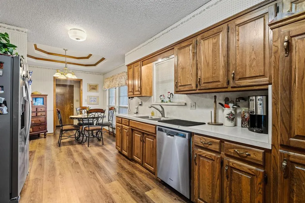 2412 Crestview Drive
