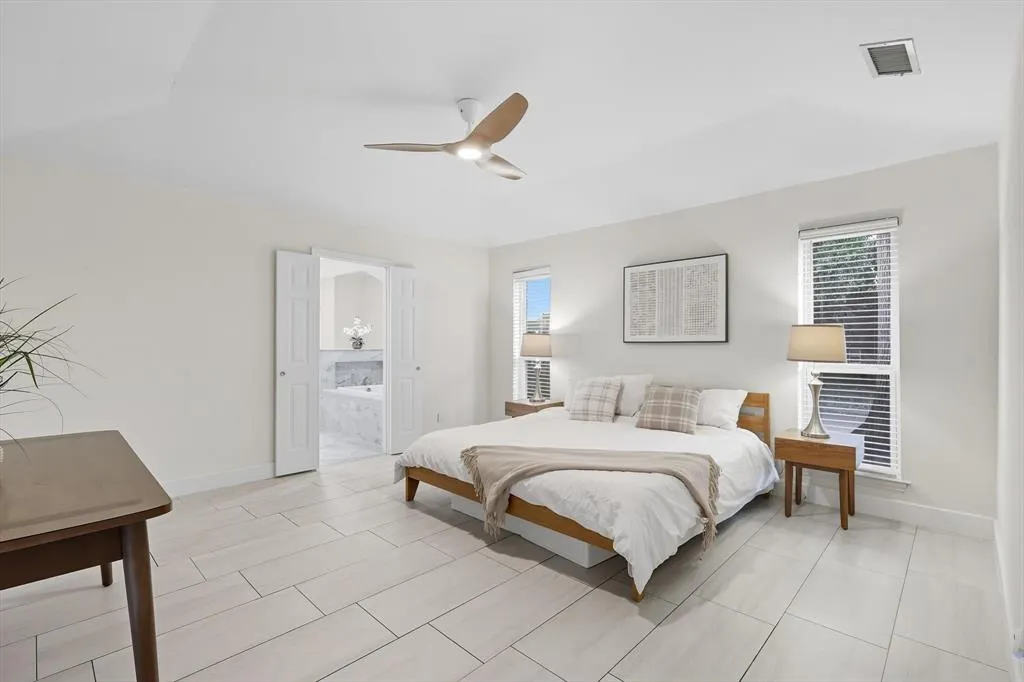 2901 Crow Valley Trail