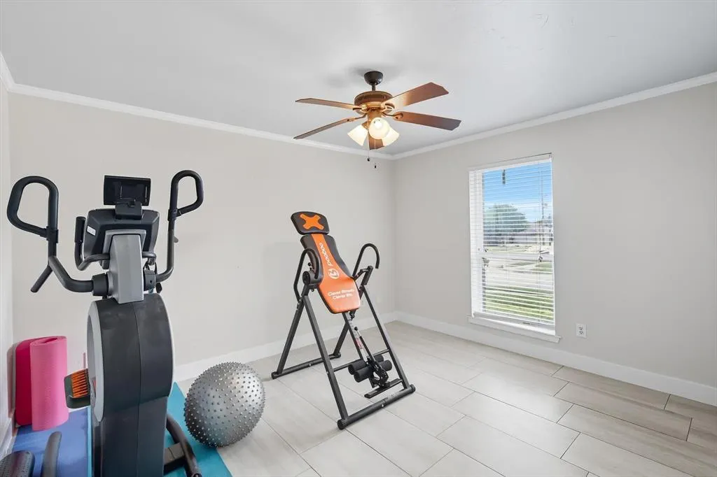 2901 Crow Valley Trail