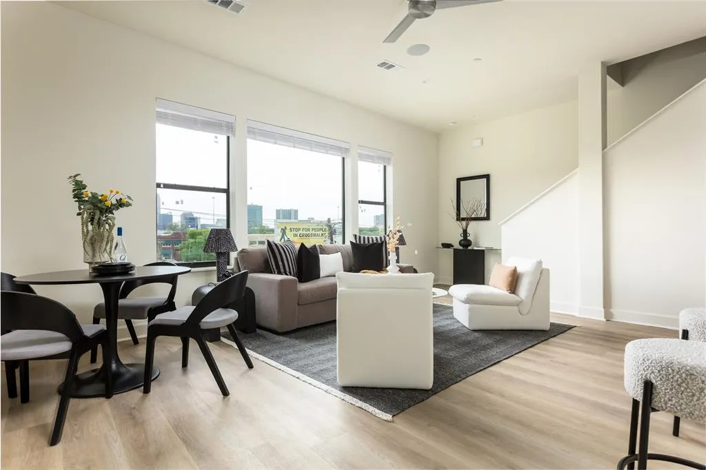 1901 S Harwood Street, #308