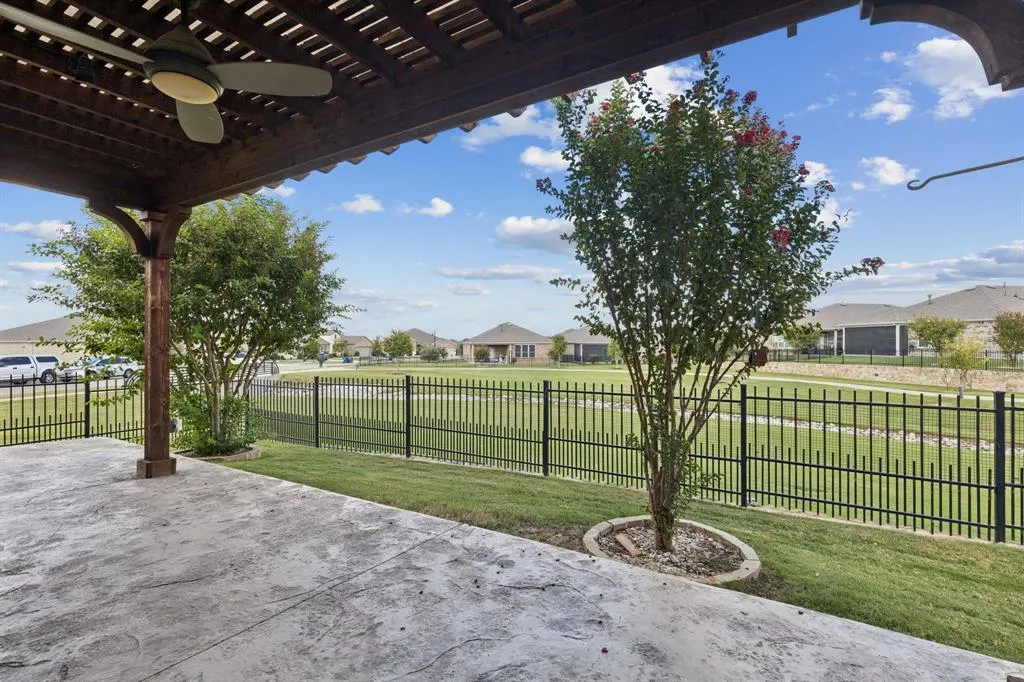 7677 Parade Drive