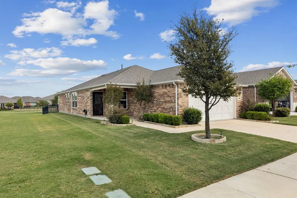 7677 Parade Drive