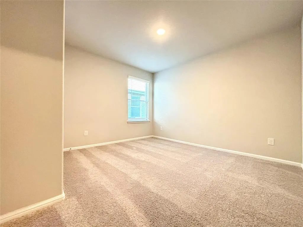 2512 Rambling Road