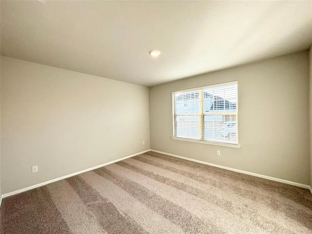 2512 Rambling Road