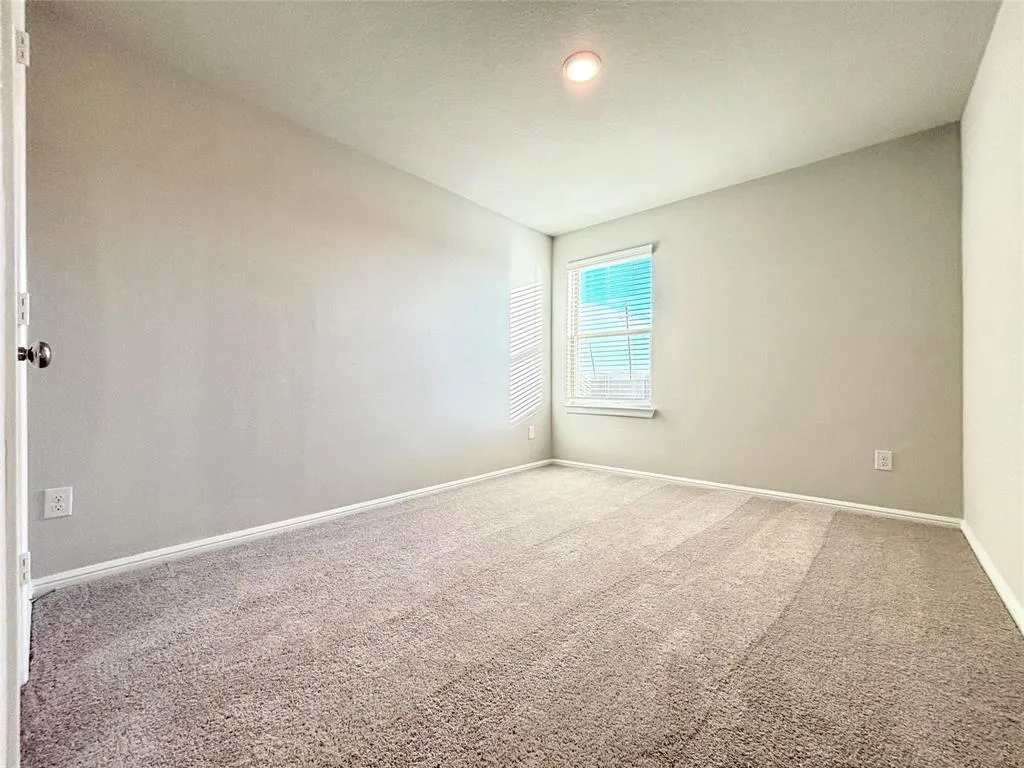 2512 Rambling Road