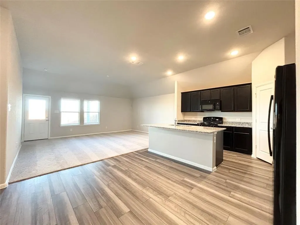 2512 Rambling Road