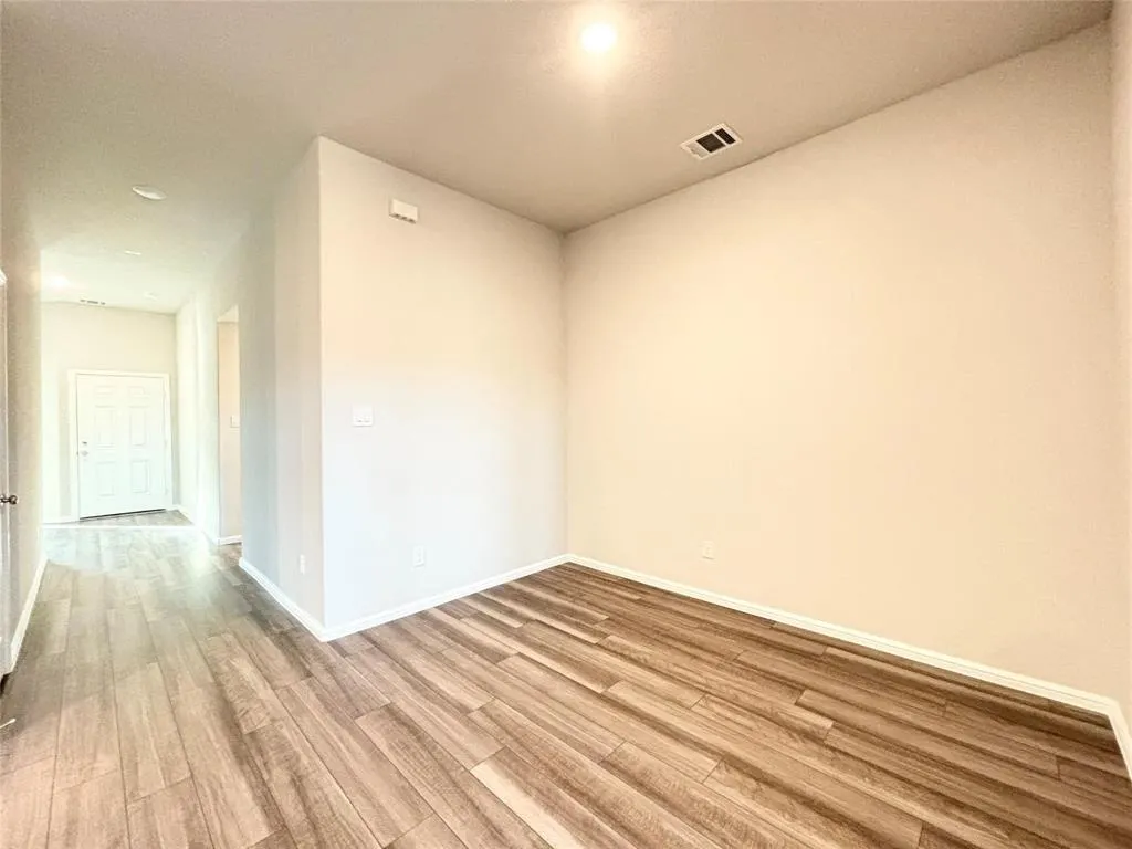 2512 Rambling Road