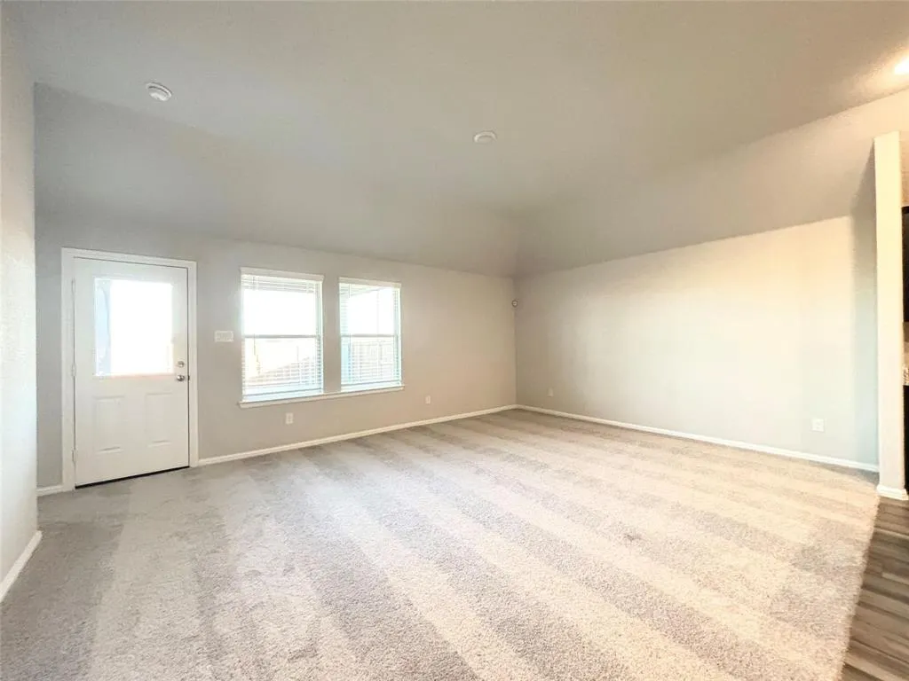 2512 Rambling Road