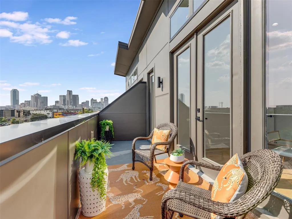 2080 Kelly, #110