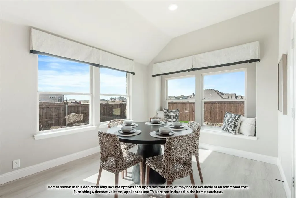 7312 Iris Road