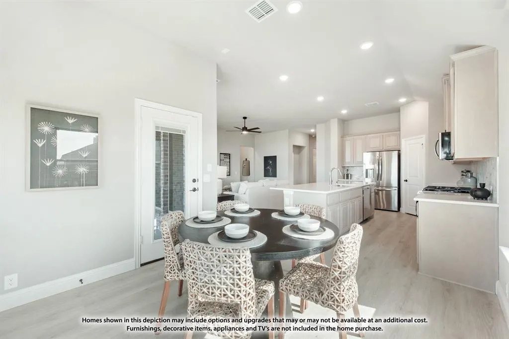 7312 Iris Road