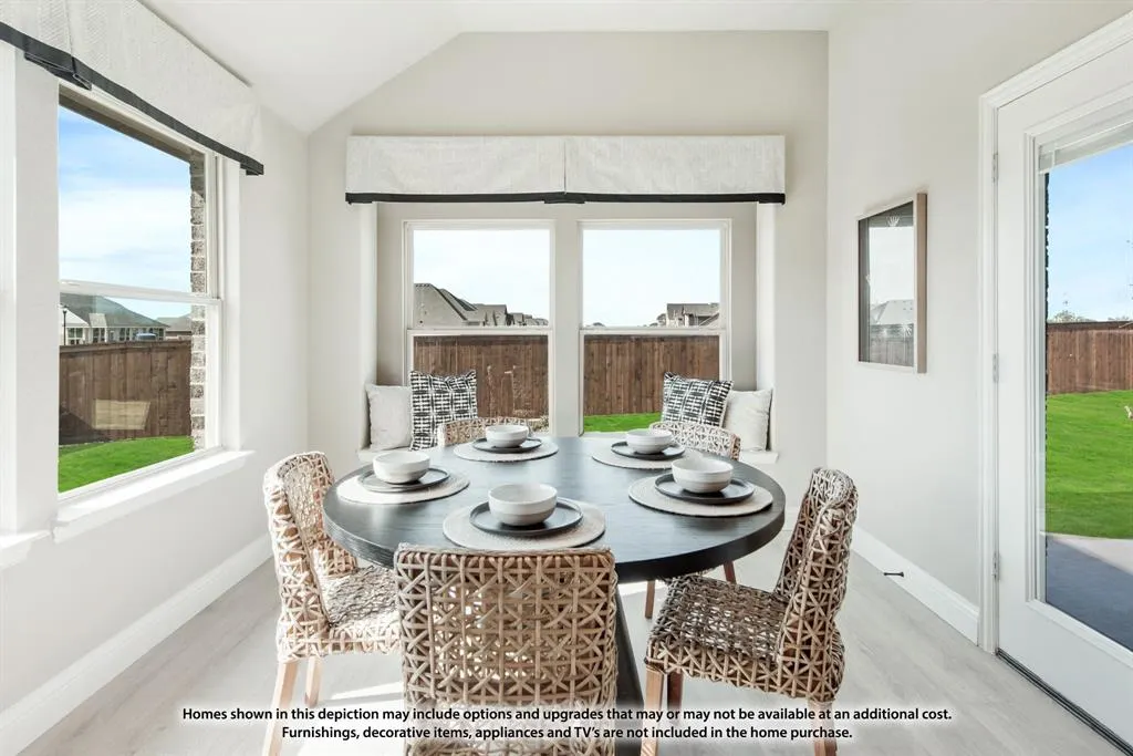 7312 Iris Road