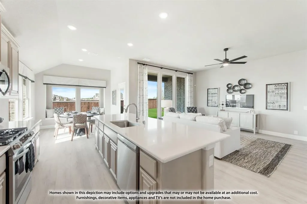 7312 Iris Road