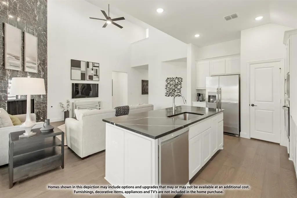 7316 Iris Road