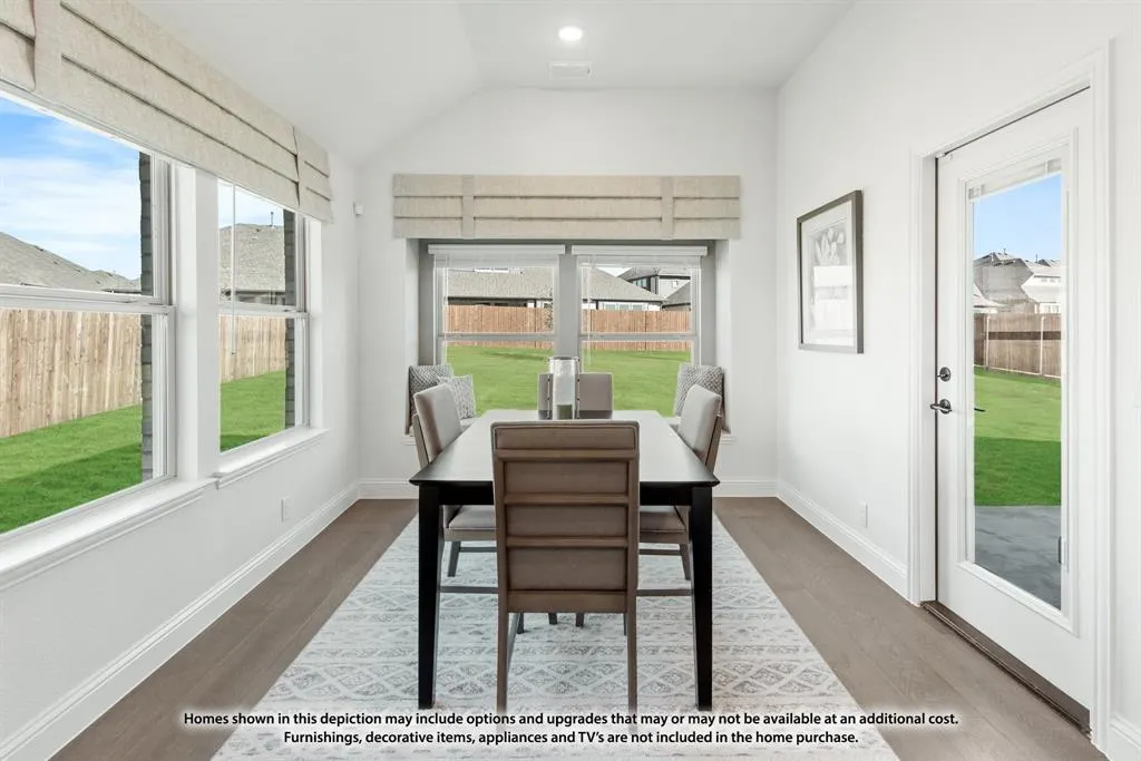 7316 Iris Road