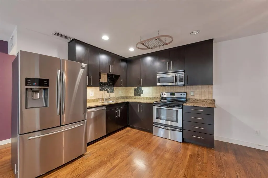 5816 Birchbrook Drive, #118