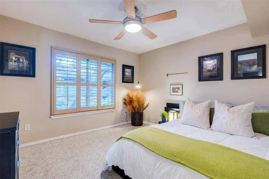 4215 Avondale Avenue, #210