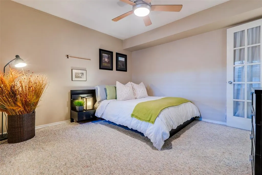4215 Avondale Avenue, #210