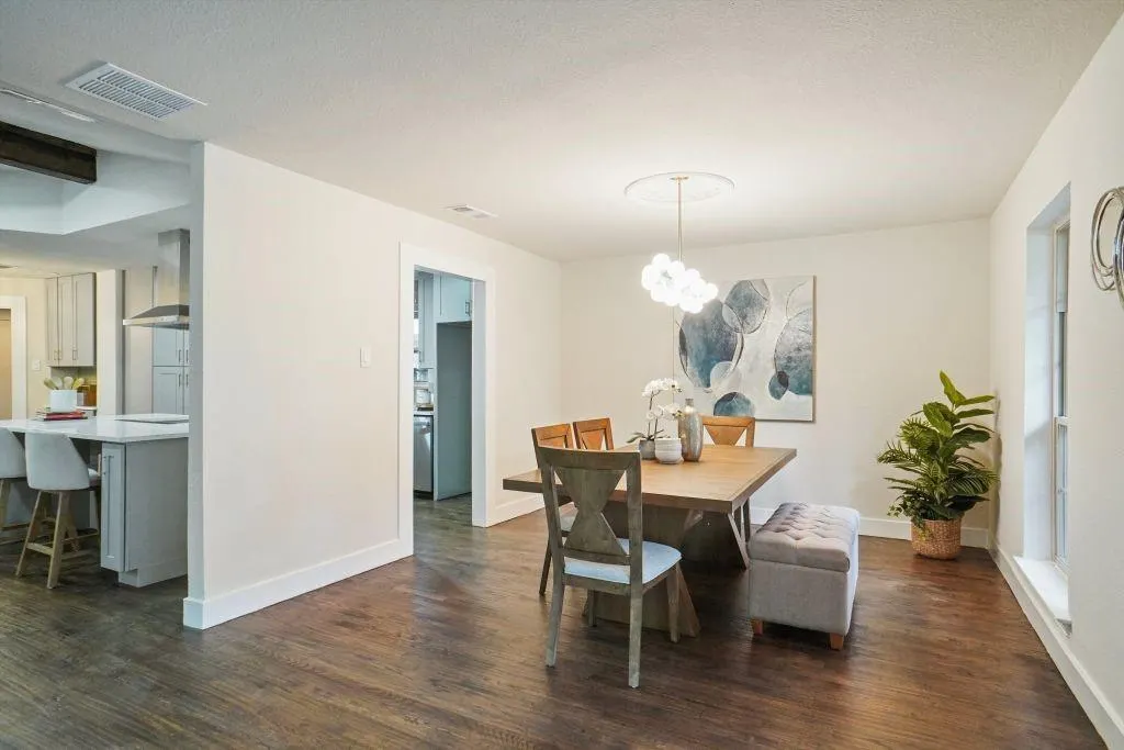 9332 Loma Vista Drive