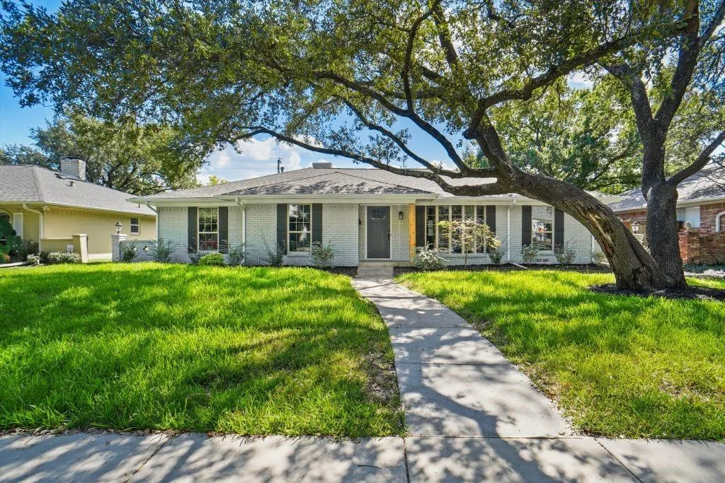 9332 Loma Vista Drive