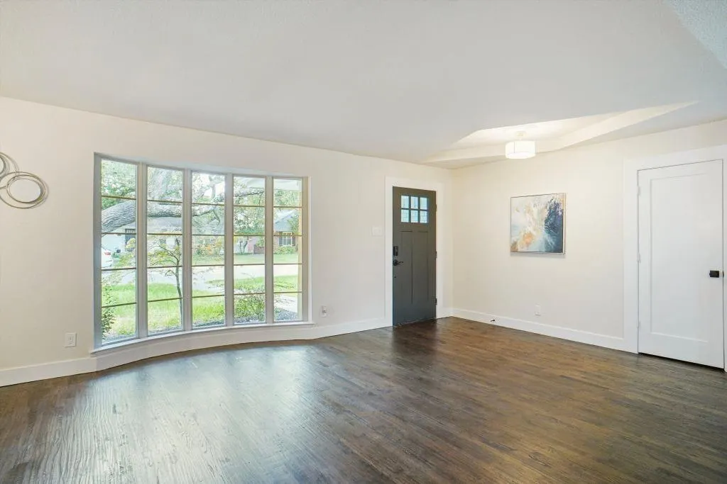 9332 Loma Vista Drive