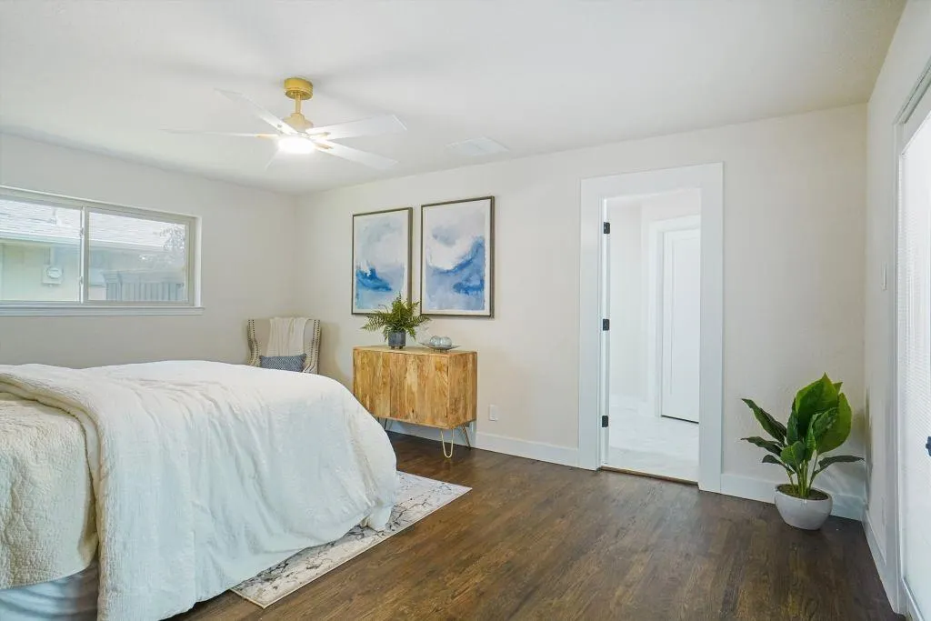 9332 Loma Vista Drive