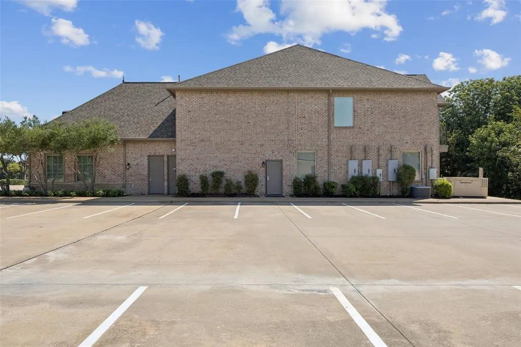 5808 W Plano Parkway