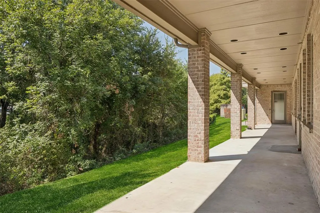 5808 W Plano Parkway