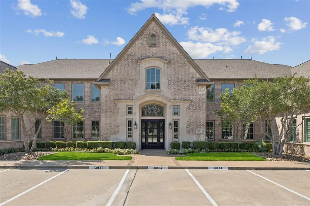 5808 W Plano Parkway