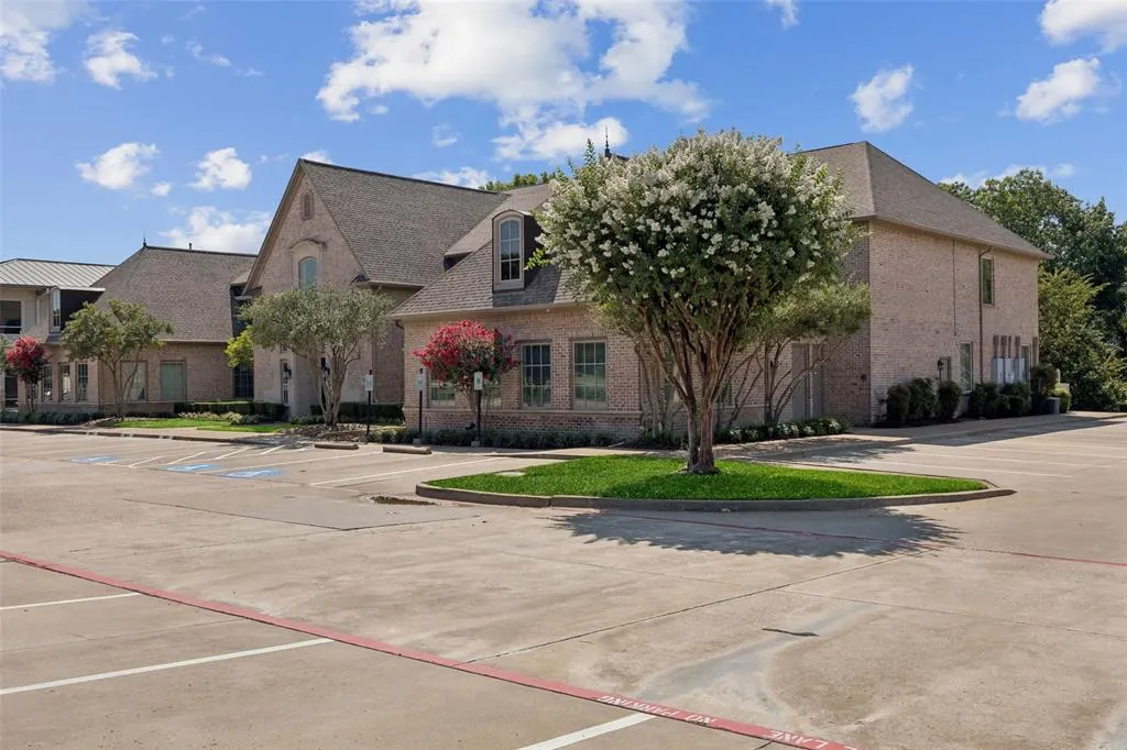 5808 W Plano Parkway