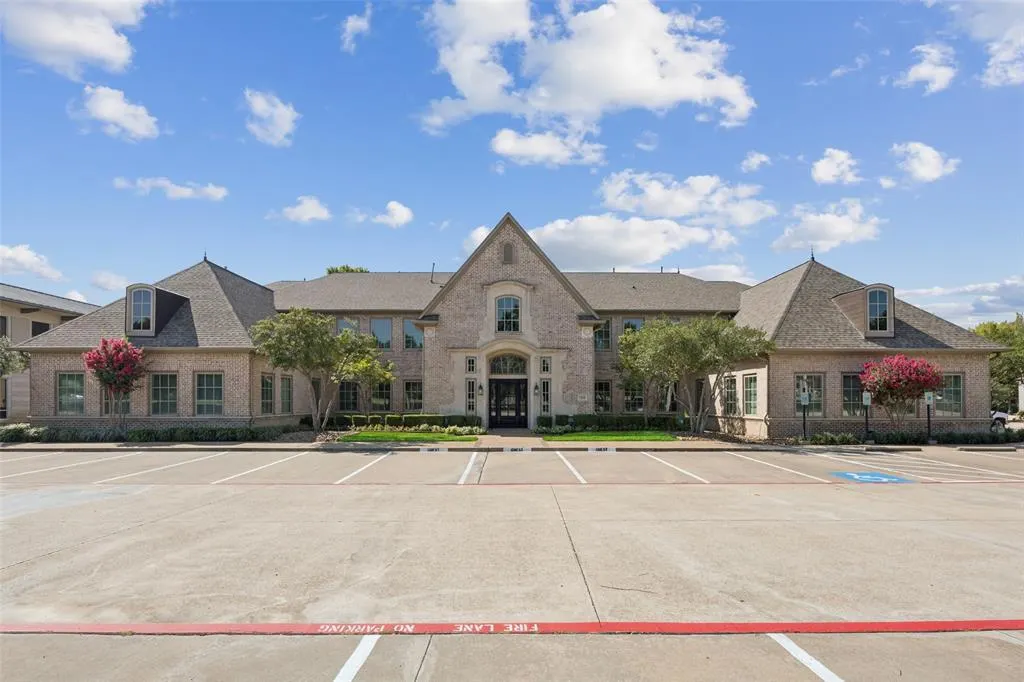 5808 W Plano Parkway