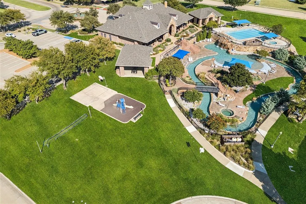3399 Columbus Drive