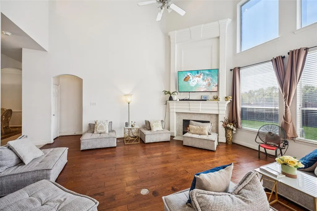 3399 Columbus Drive