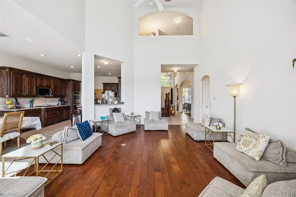 3399 Columbus Drive