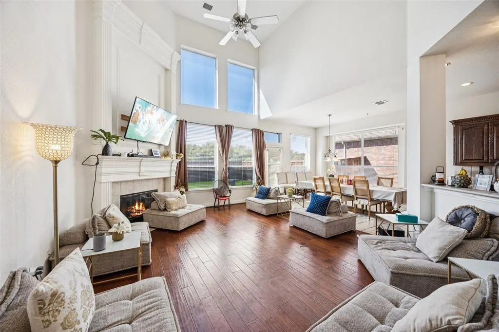 3399 Columbus Drive