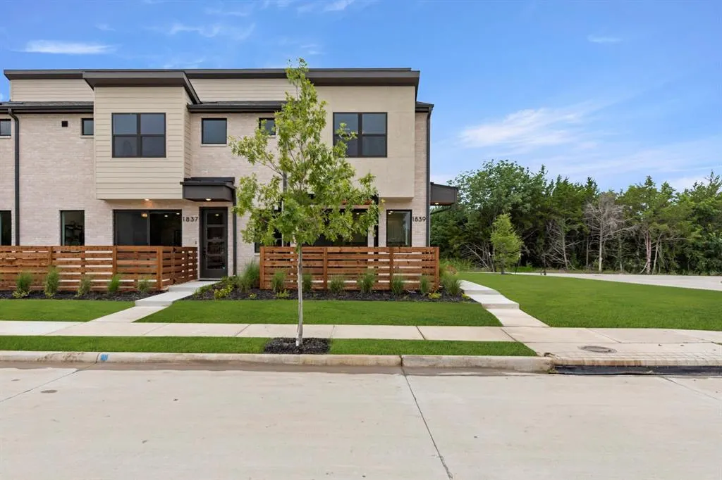 1833 Azalea Drive