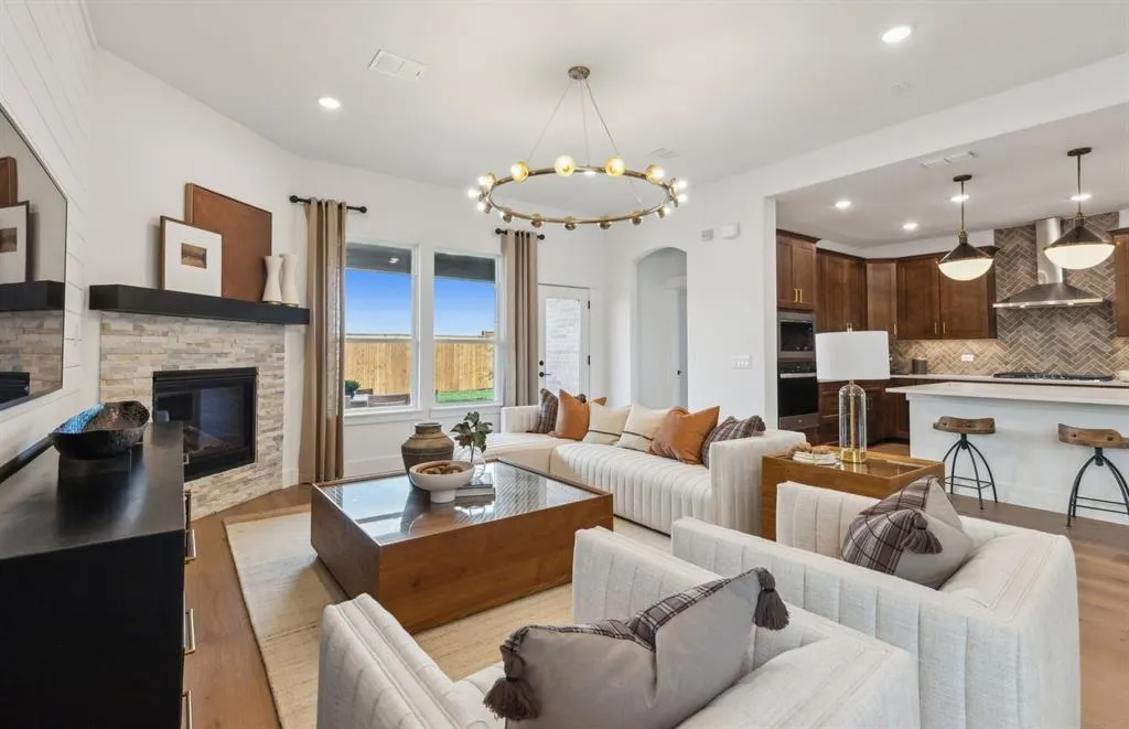 3913 Calderwood Drive
