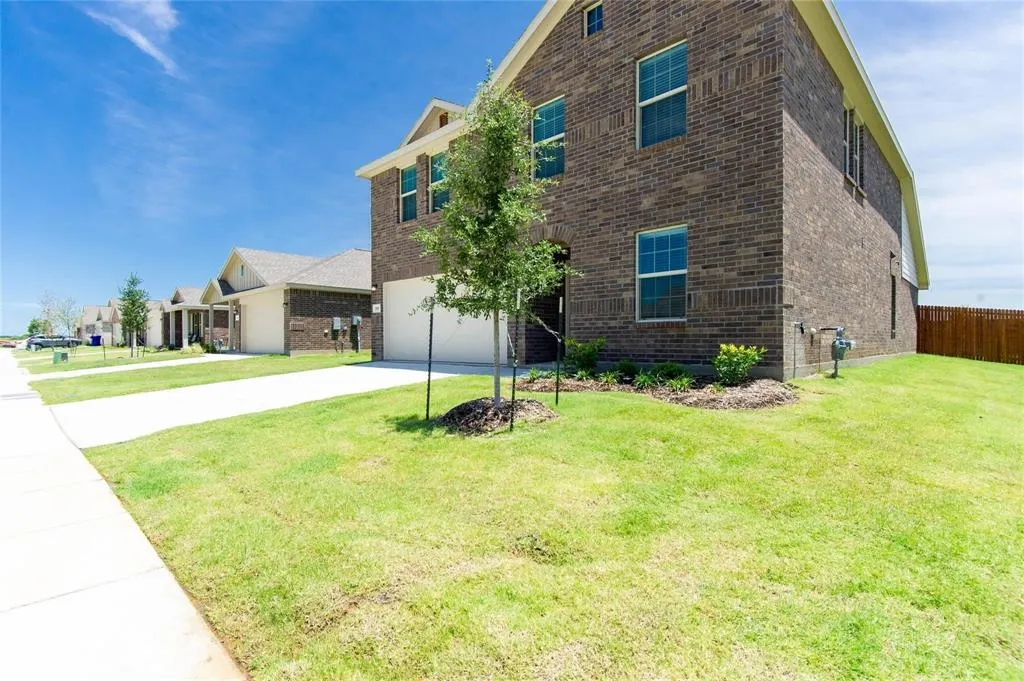 305 Laurenbrooke Drive