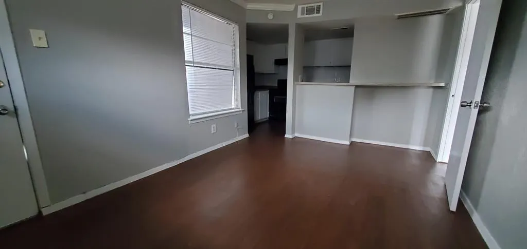 4040 Brown Street, #9